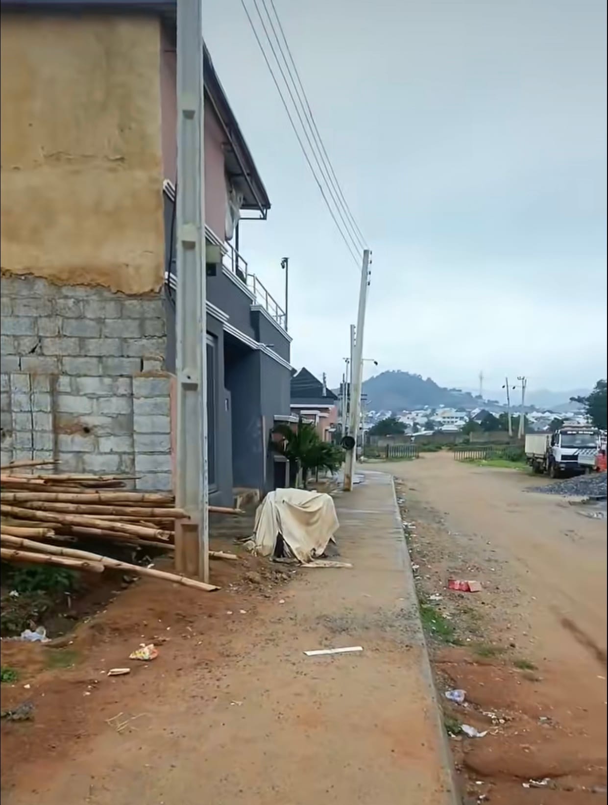 1EBB7E58-BEA8-4241-82B8-3C806A8BB4E7